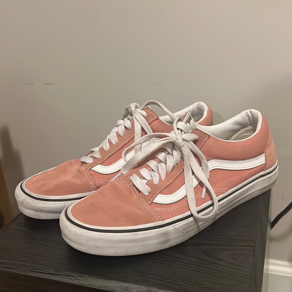 Dusty pink old skool shoe